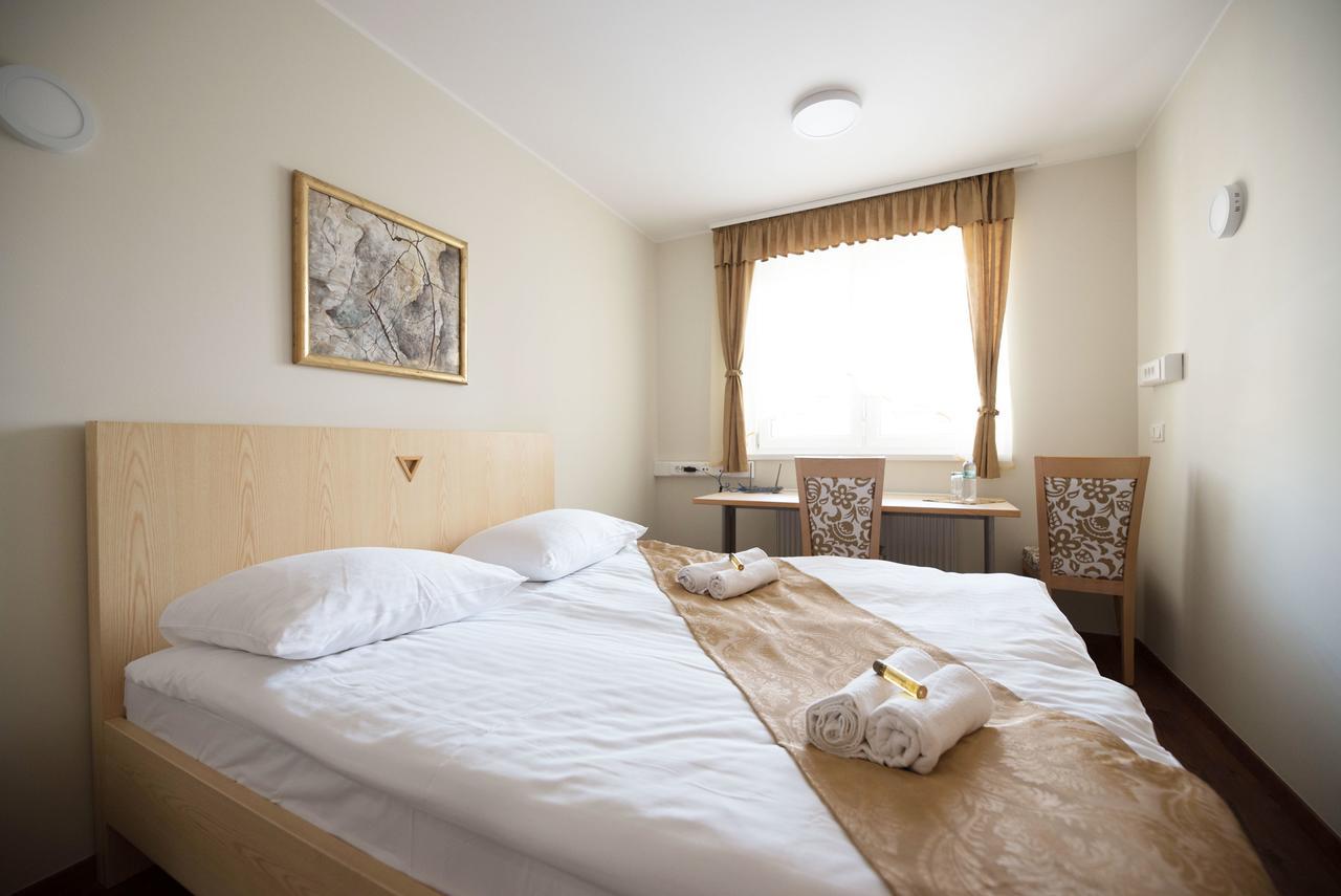 S Hotel Marburgo Esterno foto